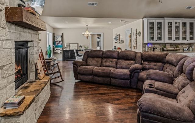 103 Fm 1571, Lone Oak, TX 75453