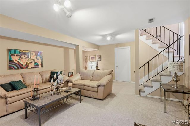 12117 Sage Glen Court, Maryland Heights, MO 63043