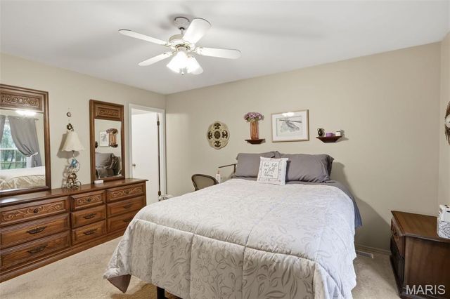 12117 Sage Glen Court, Maryland Heights, MO 63043