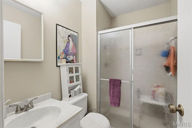 12117 Sage Glen Court, Maryland Heights, MO 63043