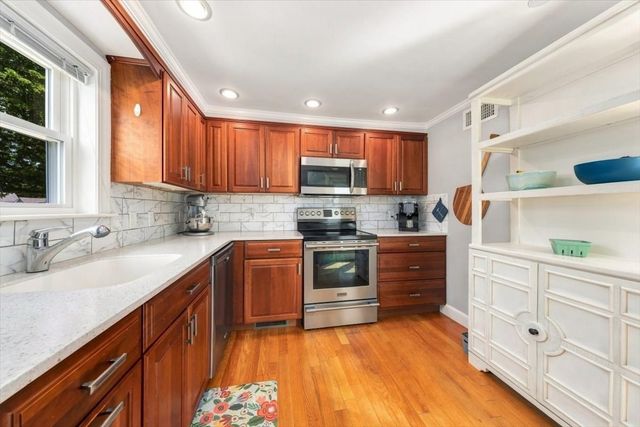 200 Roosevelt Road, Weymouth, MA 02188