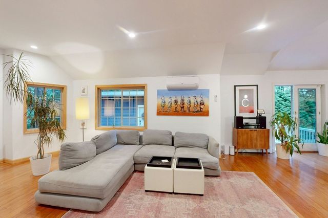 345 Lowell St, Reading, MA 01867