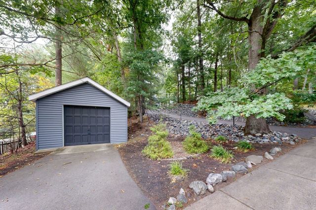 345 Lowell St, Reading, MA 01867