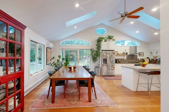 345 Lowell St, Reading, MA 01867