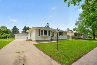 915 16 1/4 Street SE, Rochester, MN 55904