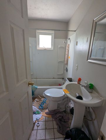 421 S West Avenue, Springfield, MO 65806