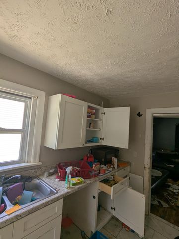 421 S West Avenue, Springfield, MO 65806