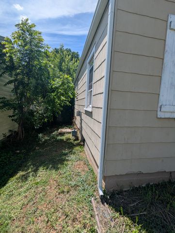 421 S West Avenue, Springfield, MO 65806