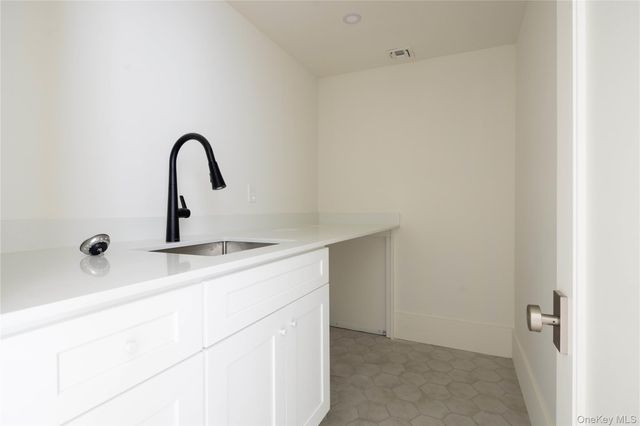 205 Kats Court, East Marion, NY 11939