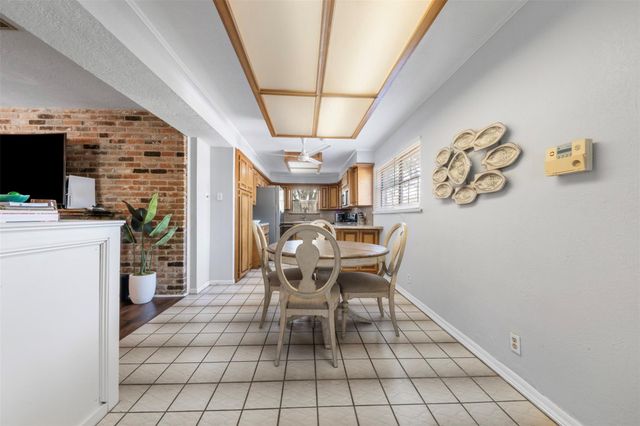 1506 17th Avenue N, Texas City, TX 77590