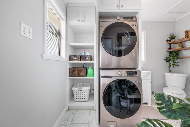 1506 17th Avenue N, Texas City, TX 77590