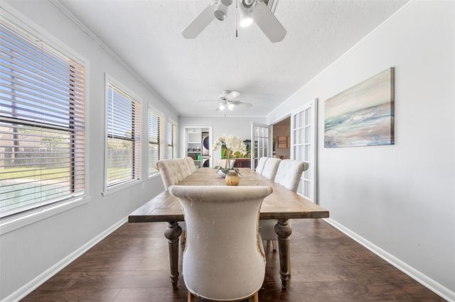 1506 17th Avenue N, Texas City, TX 77590