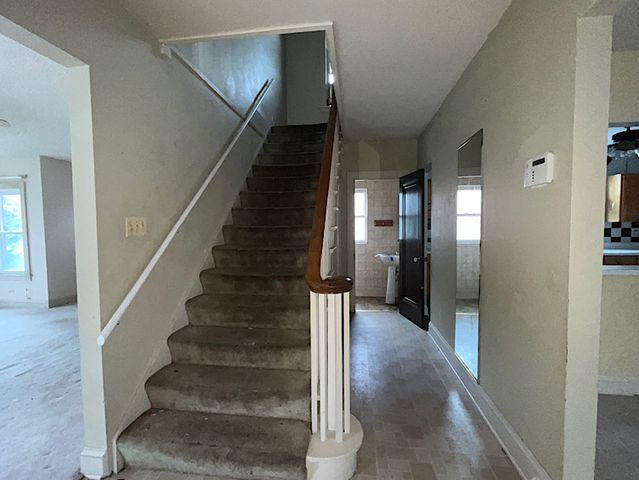 1607 S 14th Avenue, Maywood, IL 60153