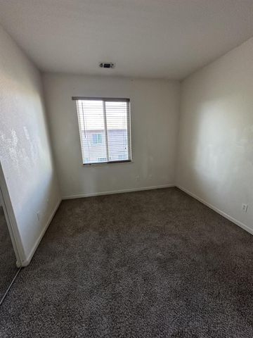 2201 Driftwood Park Dr, Modesto, CA 95355