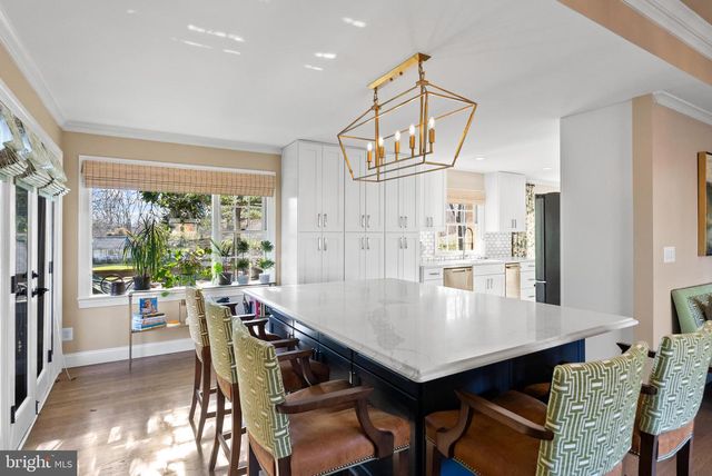 1101 GATEWOOD DR, Alexandria, VA 22307