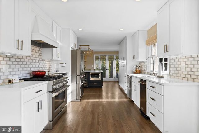 1101 GATEWOOD DR, Alexandria, VA 22307