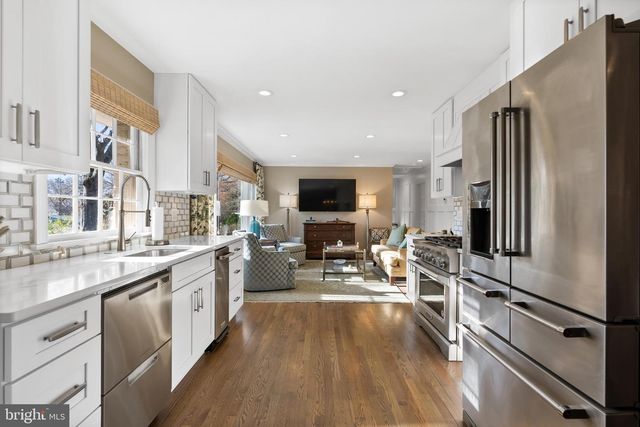 1101 GATEWOOD DR, Alexandria, VA 22307