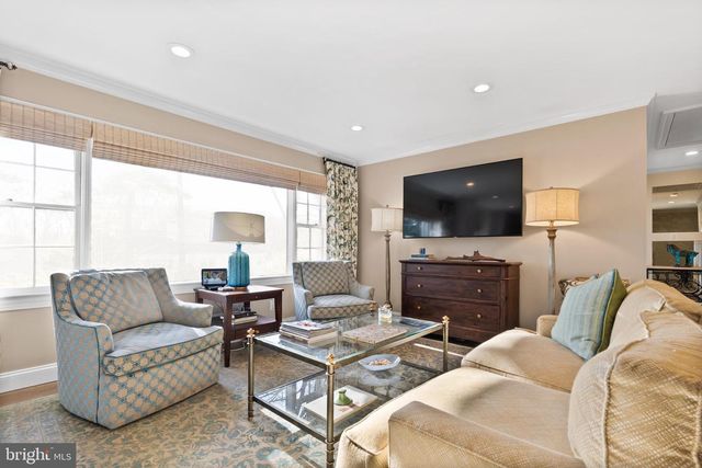 1101 GATEWOOD DR, Alexandria, VA 22307