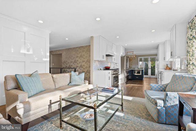 1101 GATEWOOD DR, Alexandria, VA 22307