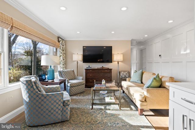 1101 GATEWOOD DR, Alexandria, VA 22307