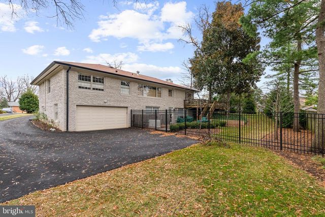 1101 GATEWOOD DR, Alexandria, VA 22307