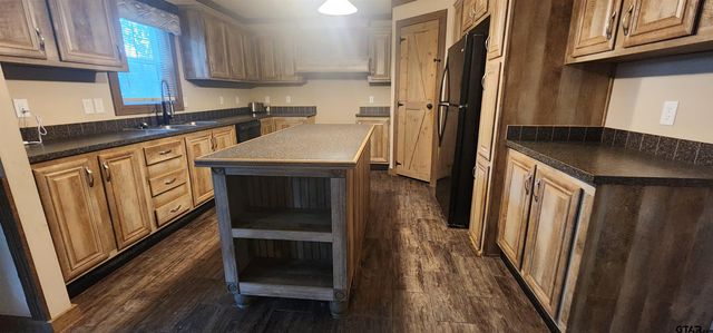 16993 Springcrest Lane, Lindale, TX 75771