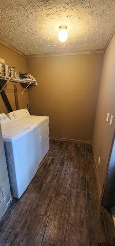 16993 Springcrest Lane, Lindale, TX 75771