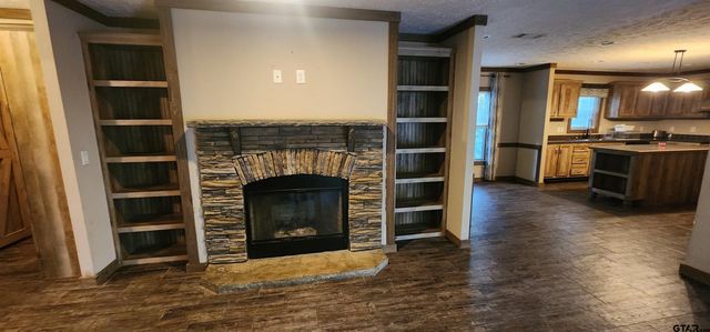 16993 Springcrest Lane, Lindale, TX 75771