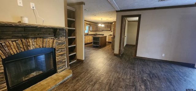 16993 Springcrest Lane, Lindale, TX 75771