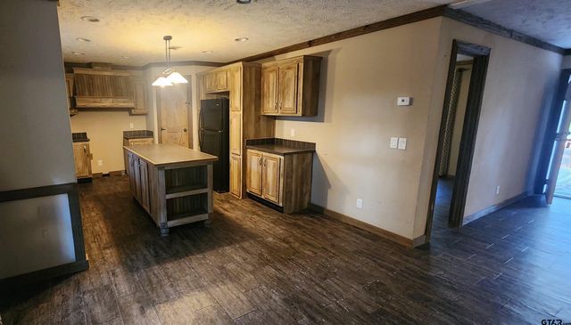 16993 Springcrest Lane, Lindale, TX 75771