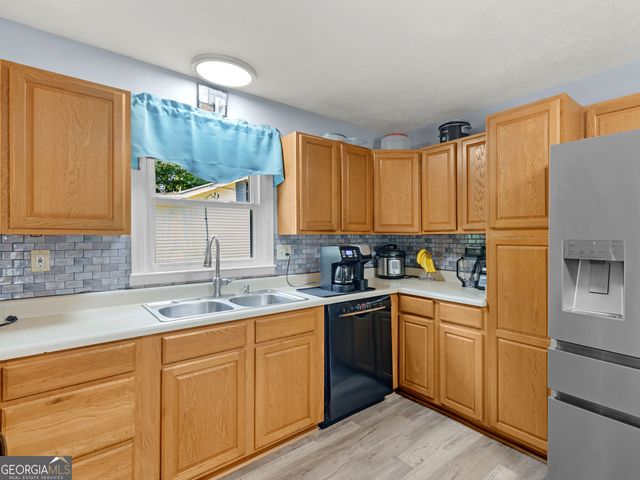 106 Central Lake Circle, Griffin, GA 30223