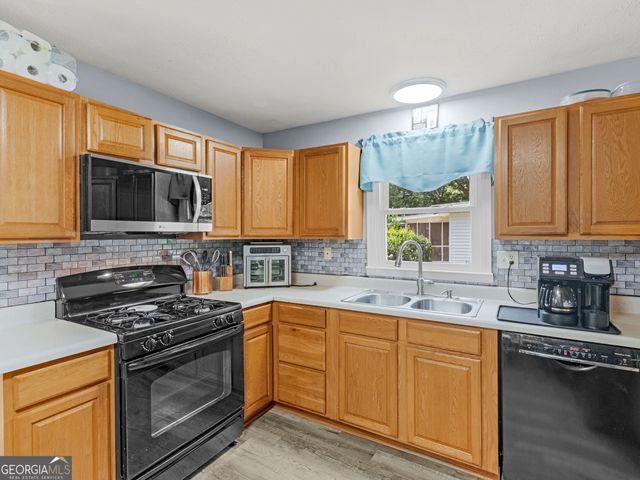 106 Central Lake Circle, Griffin, GA 30223