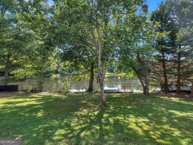 106 Central Lake Circle, Griffin, GA 30223