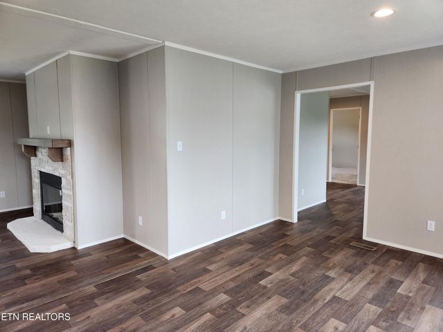 1450 Pennsylvania Ave, Jamestown, TN 38556