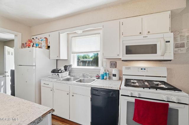 1326 Montain Road, Toledo, OH 43615