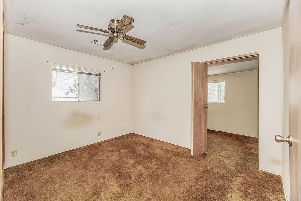 Image 19 of property listing at 9016 E Dinuba Avenue, Selma, CA 93662