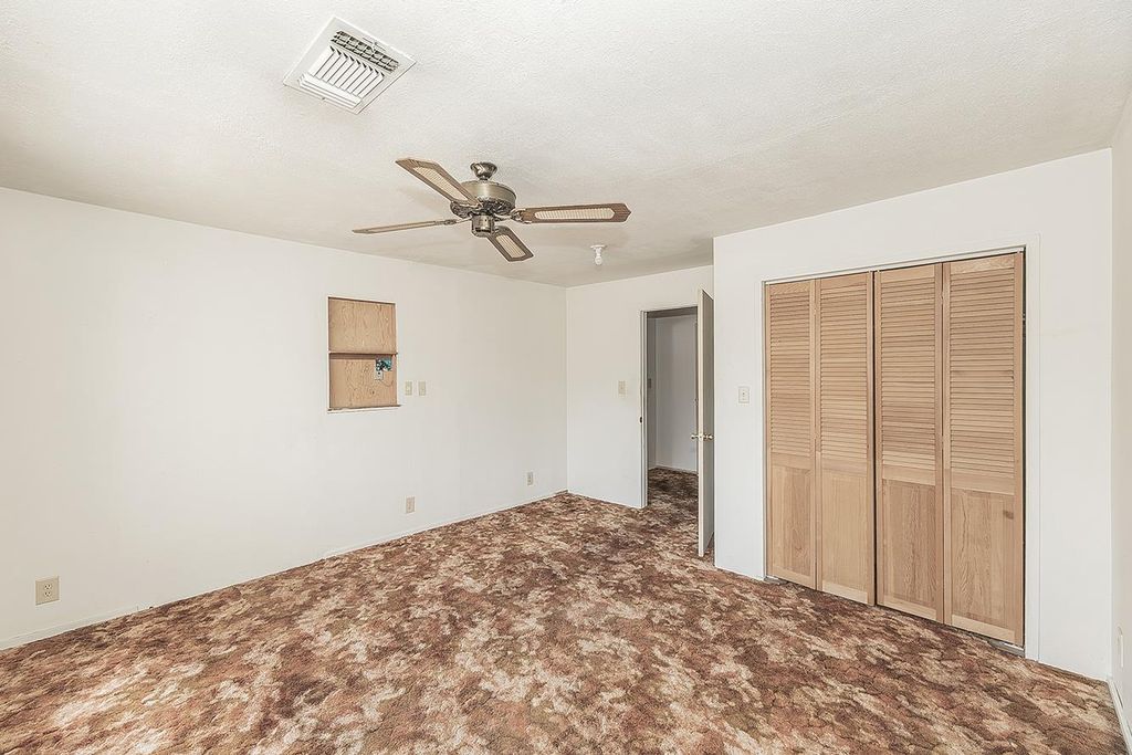 Image 34 of property listing at 9016 E Dinuba Avenue, Selma, CA 93662