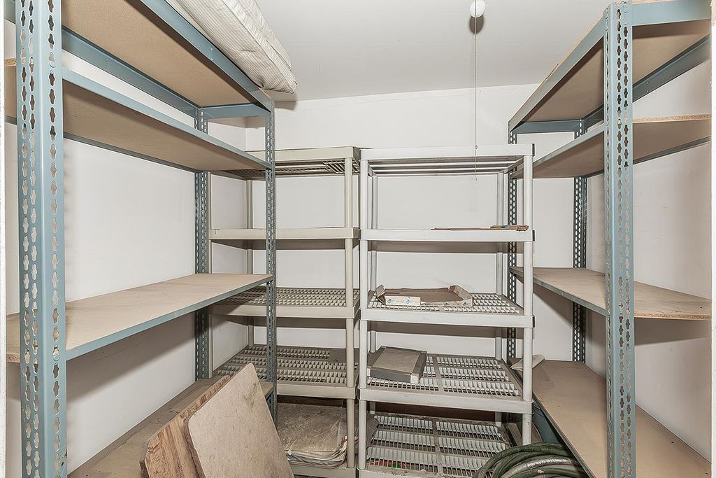 Image 45 of property listing at 9016 E Dinuba Avenue, Selma, CA 93662