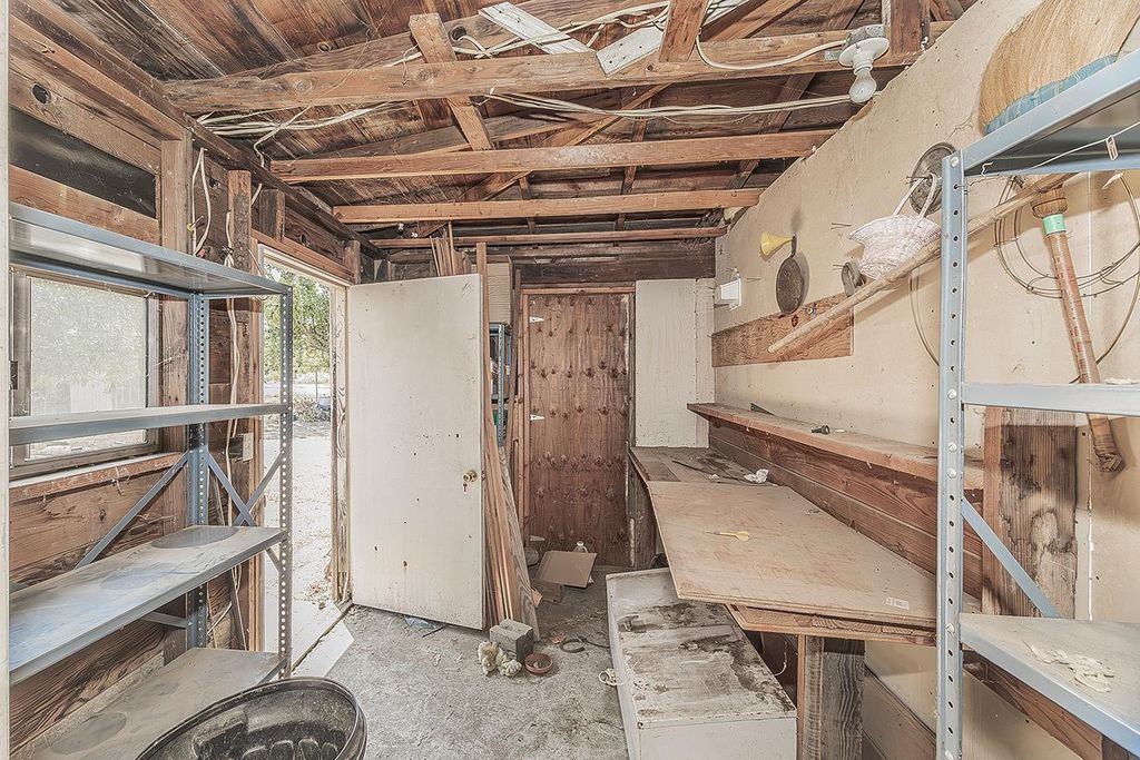 Image 49 of property listing at 9016 E Dinuba Avenue, Selma, CA 93662