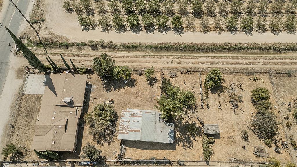 Image 63 of property listing at 9016 E Dinuba Avenue, Selma, CA 93662
