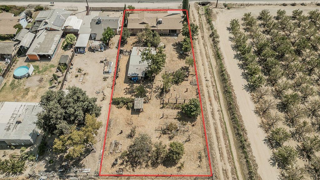 Image 65 of property listing at 9016 E Dinuba Avenue, Selma, CA 93662
