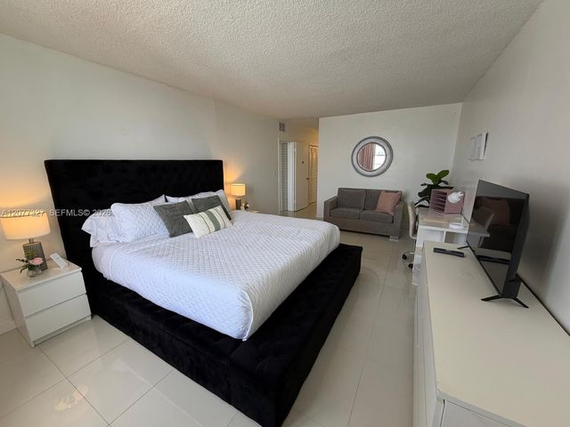3725 S Ocean Drive 1517, Hollywood, FL 33019