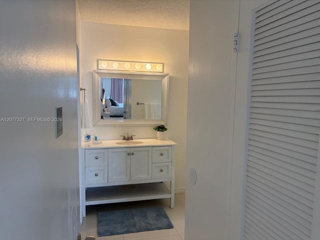 3725 S Ocean Drive 1517, Hollywood, FL 33019