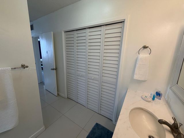 3725 S Ocean Drive 1517, Hollywood, FL 33019