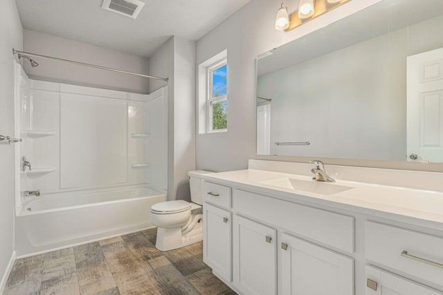 5122 Parkview Lane, South Haven, MI 49090