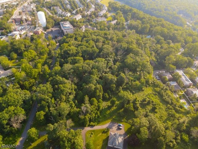 2 Ridge Rd, West Orange Twp., NJ 07052