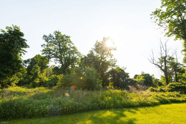 2 Ridge Rd, West Orange Twp., NJ 07052