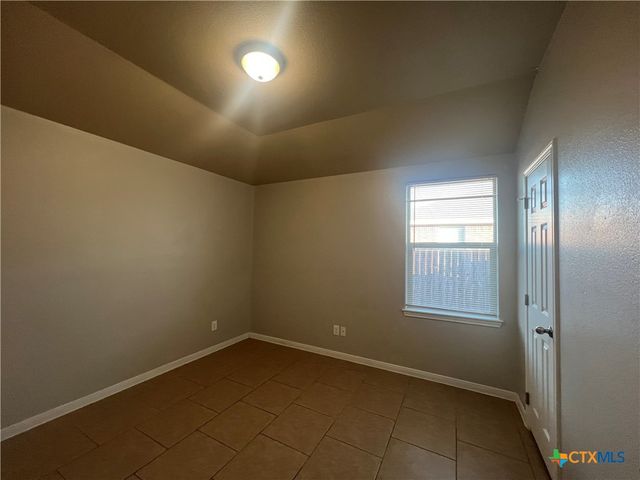 1401 Loyal Lane B, Killeen, TX 76549