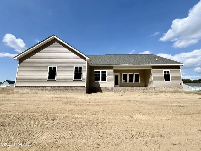 310 Creeks Edge Drive, Pikeville, NC 27863
