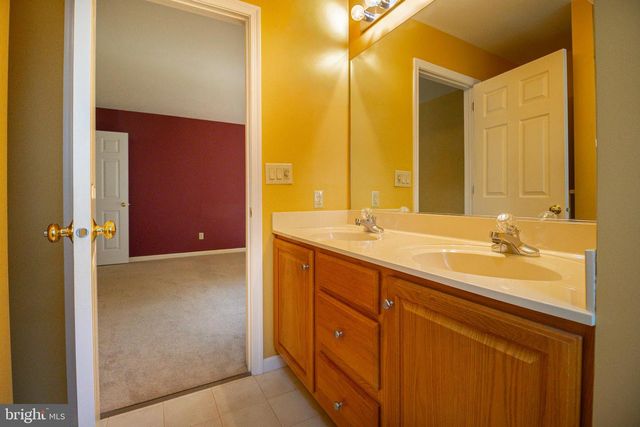 7 SOUTHFIELD RD, Lebanon, PA 17042